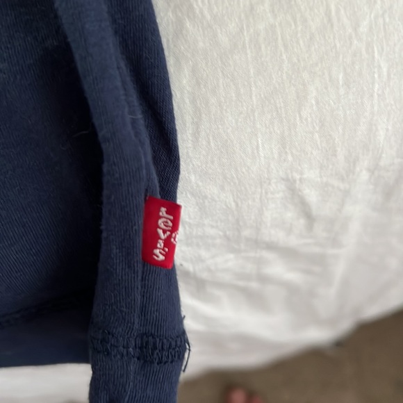 Levi Strauss & Co Men’s T Shirt - Picture 5 of 6